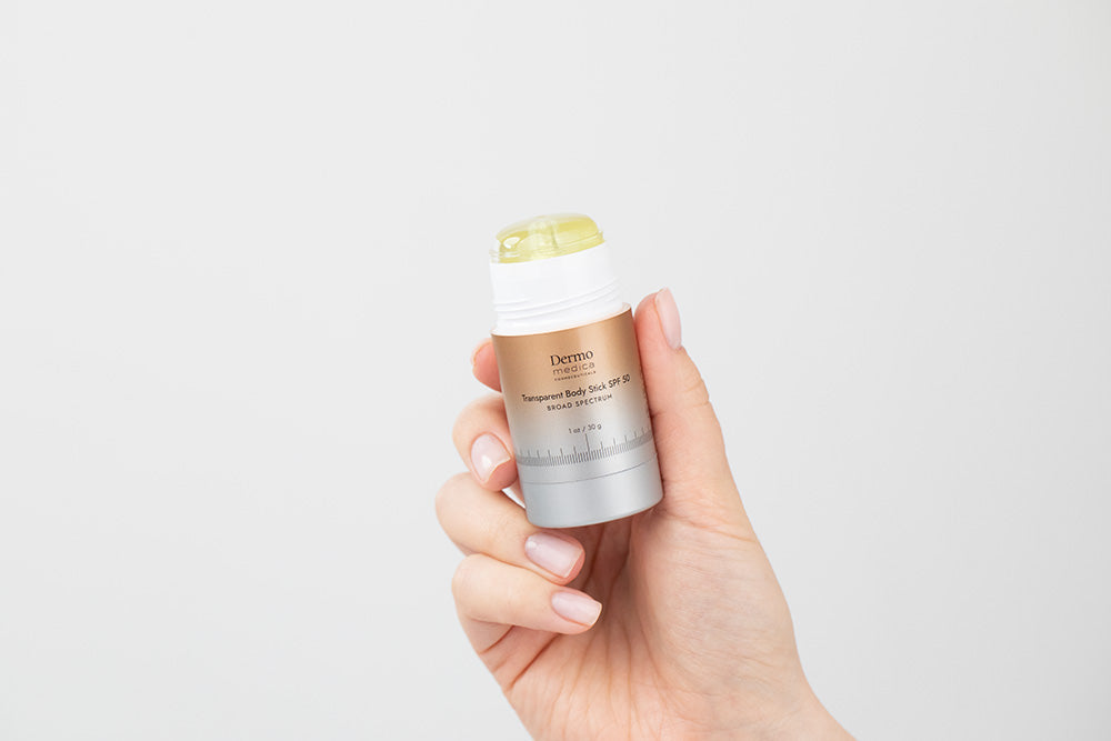 Zestaw: daszek fotoprotekcyjny UV Cap Black + Transparent Body Stick SPF 50